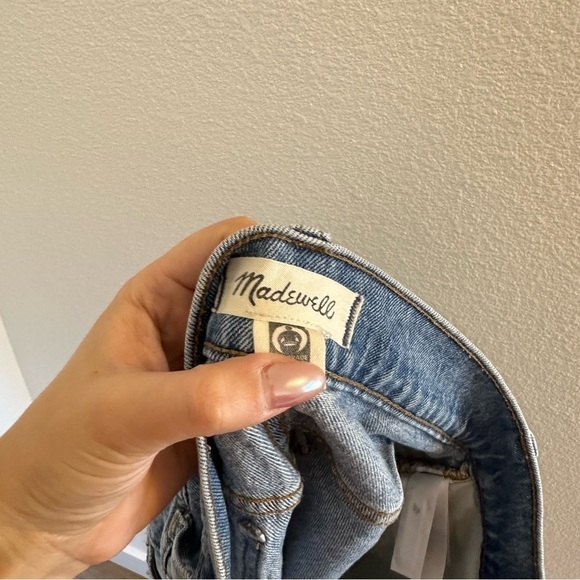 Madewell The Perfect Jean Shorts Blue Snyder Wash Size 26 Women’s Raw Hem - Picture 6 of 8